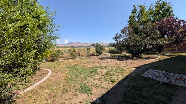 4965 Laurelwood Drive, Klamath Falls, OR 97603