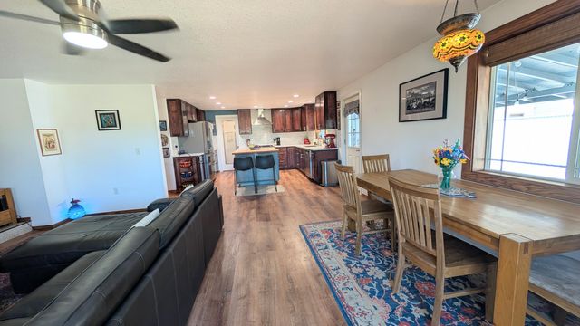 4965 Laurelwood Drive, Klamath Falls, OR 97603