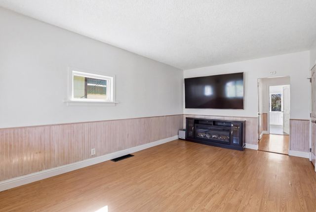 1634 E Providence Ave, Spokane, WA 99207