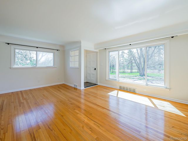 8701 Brookville Road, Salem Township, MI 48170