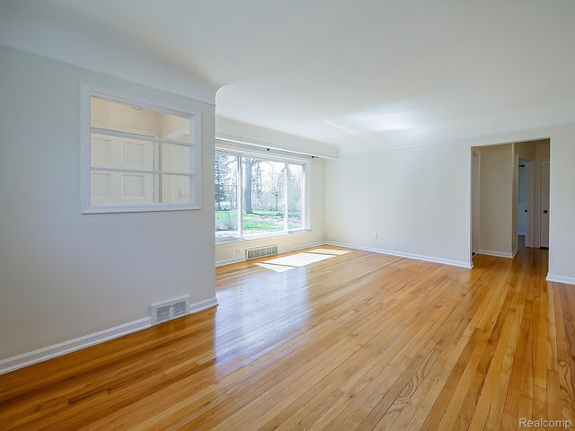 8701 Brookville Road, Salem Township, MI 48170