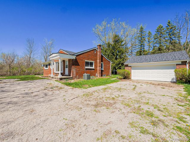 8701 Brookville Road, Salem Township, MI 48170