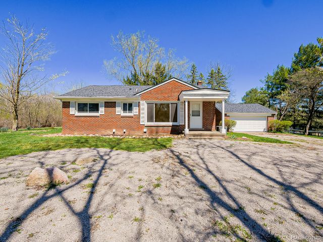 8701 Brookville Road, Salem Township, MI 48170