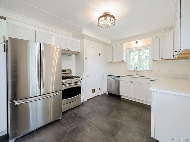 8701 Brookville Road, Salem Township, MI 48170