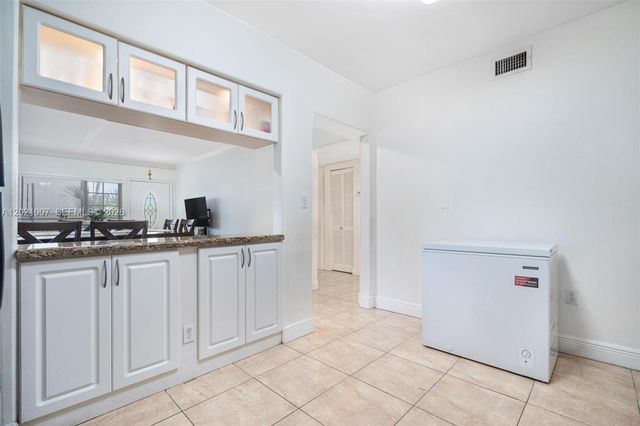 1135 92nd St 104, Bay Harbor Islands, FL 33154