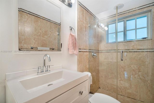 1135 92nd St 104, Bay Harbor Islands, FL 33154