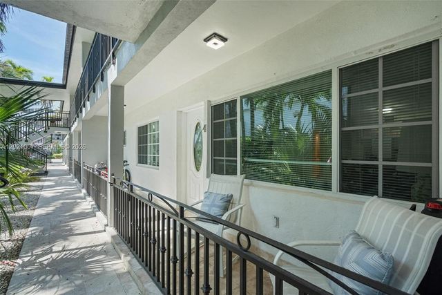 1135 92nd St 104, Bay Harbor Islands, FL 33154
