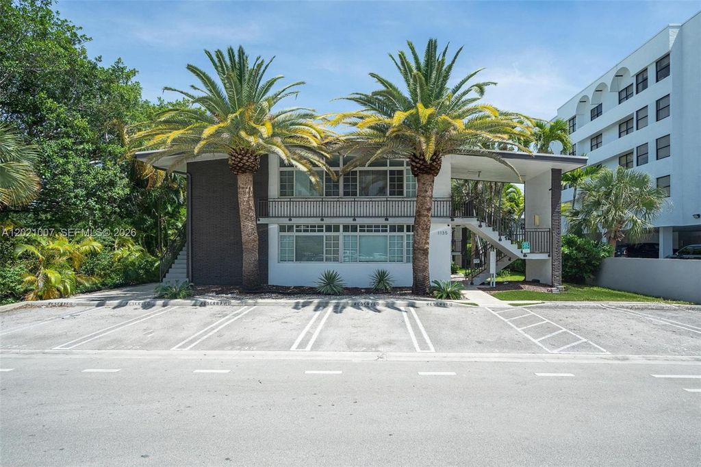 1135 92nd St 104, Bay Harbor Islands, FL 33154