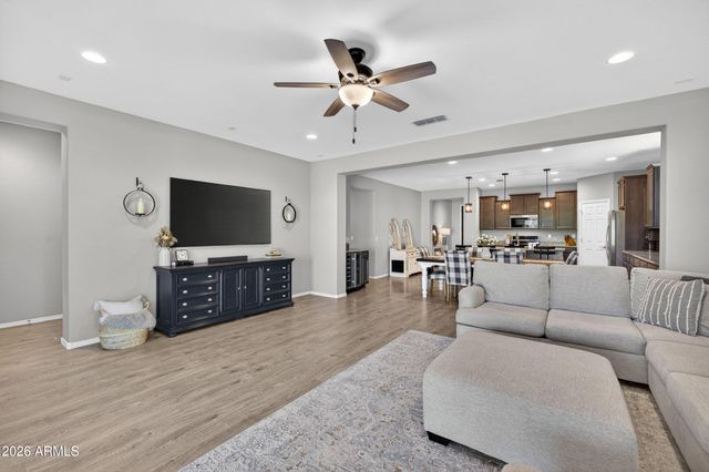 5218 S LINDENWOOD Circle, Mesa, AZ 85212