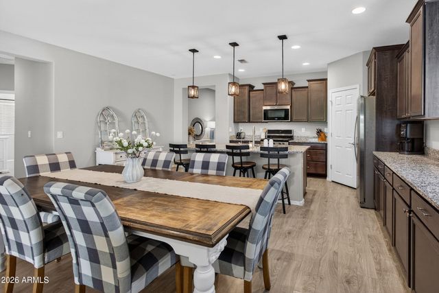 5218 S LINDENWOOD Circle, Mesa, AZ 85212