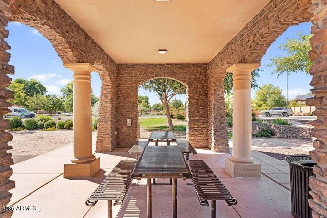 5218 S LINDENWOOD Circle, Mesa, AZ 85212