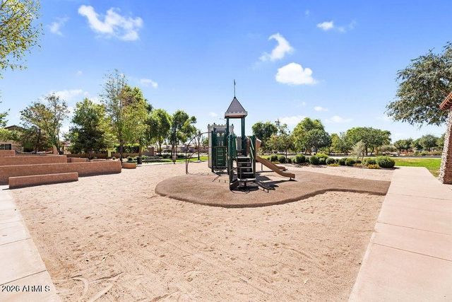 5218 S LINDENWOOD Circle, Mesa, AZ 85212
