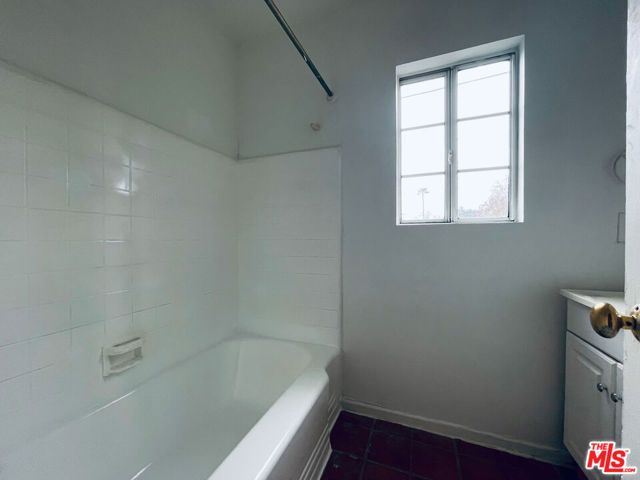 2016 20th Street B, Santa Monica, CA 90404