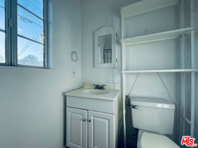 2016 20th Street B, Santa Monica, CA 90404