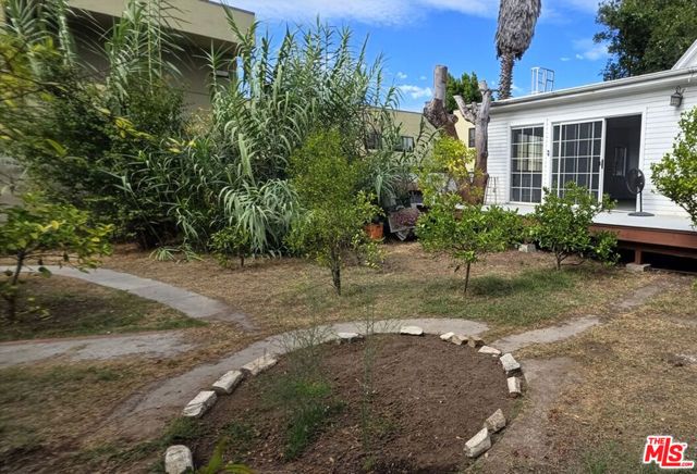 2016 20th Street B, Santa Monica, CA 90404