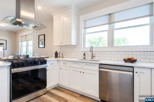 246 Main Street 303, Chatham Borough, NJ 07928