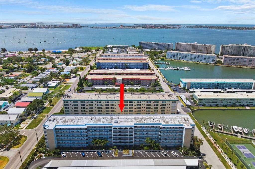 Image 37 of property listing at 2850 59TH STREET S 311, Gulfport, FL 33707