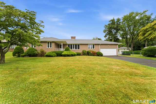 883 Sawmill Road, West Haven, CT 06516