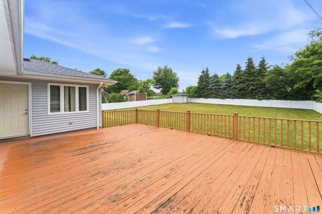 883 Sawmill Road, West Haven, CT 06516