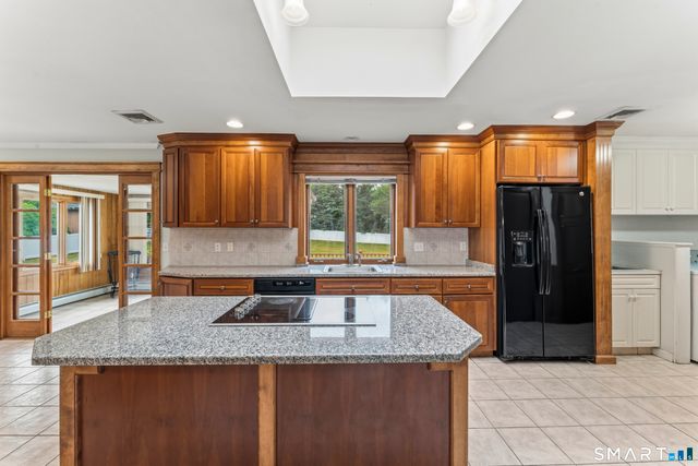 883 Sawmill Road, West Haven, CT 06516