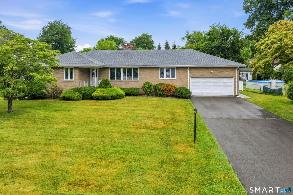 883 Sawmill Road, West Haven, CT 06516