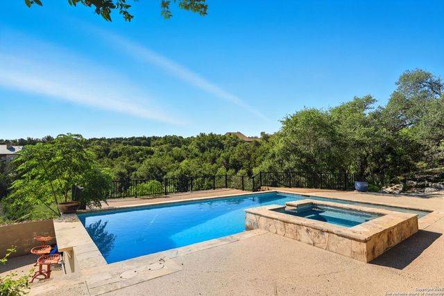 2 REMINGTON RUN, San Antonio, TX 78258