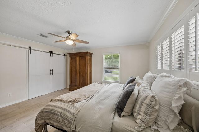1919 Ashford Hollow Lane, Houston, TX 77077