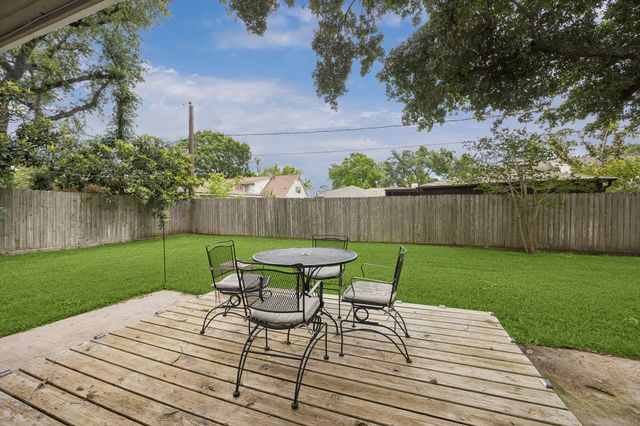 1919 Ashford Hollow Lane, Houston, TX 77077