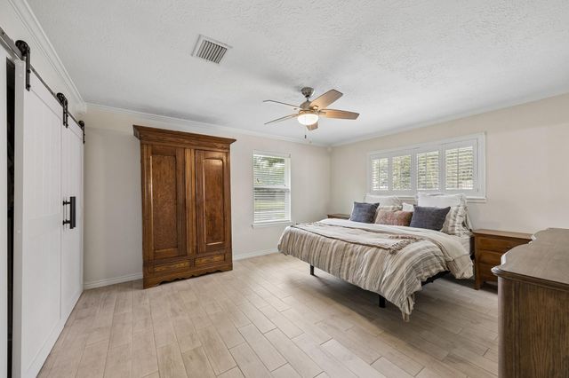 1919 Ashford Hollow Lane, Houston, TX 77077