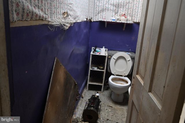 2509 HOLLINS ST, Baltimore, MD 21223