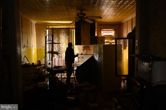 2509 HOLLINS ST, Baltimore, MD 21223