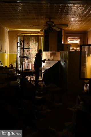 2509 HOLLINS ST, Baltimore, MD 21223