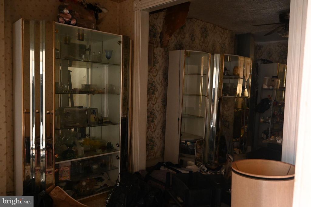 2509 HOLLINS ST, Baltimore, MD 21223