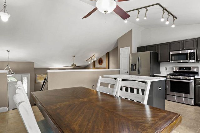 535 Goldenrod Circle, Verona, WI 53593