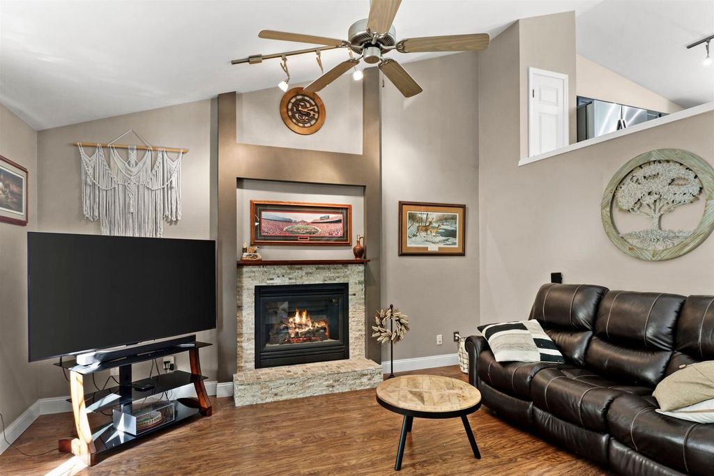 535 Goldenrod Circle, Verona, WI 53593