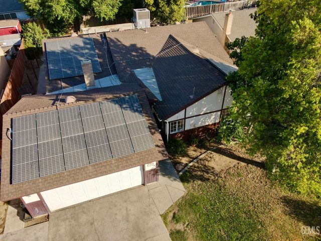 3913 Foxwood Street, Bakersfield, CA 93306