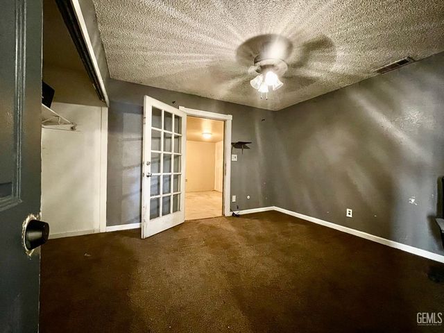 3913 Foxwood Street, Bakersfield, CA 93306