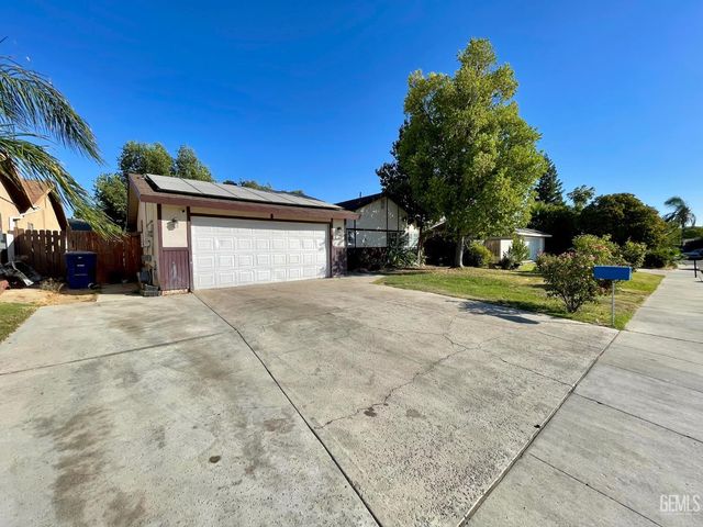 3913 Foxwood Street, Bakersfield, CA 93306