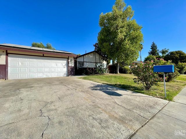 3913 Foxwood Street, Bakersfield, CA 93306