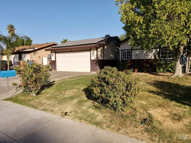 3913 Foxwood Street, Bakersfield, CA 93306