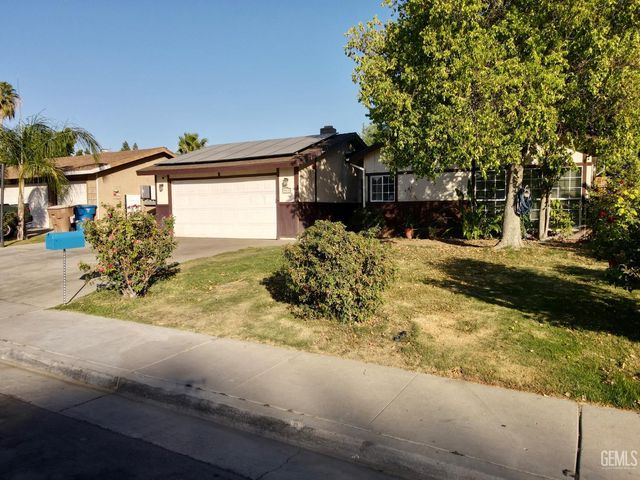 3913 Foxwood Street, Bakersfield, CA 93306