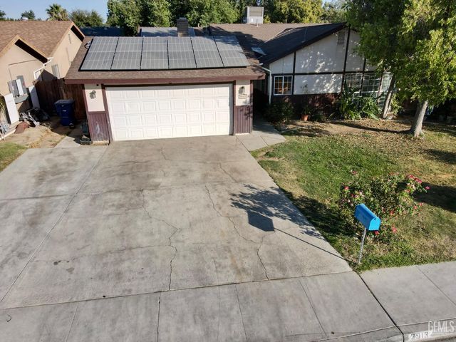 3913 Foxwood Street, Bakersfield, CA 93306