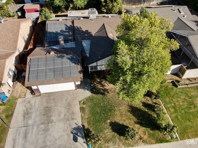 3913 Foxwood Street, Bakersfield, CA 93306