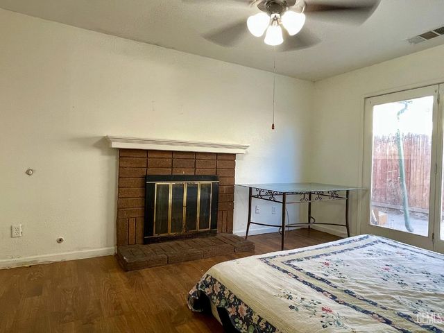 3913 Foxwood Street, Bakersfield, CA 93306