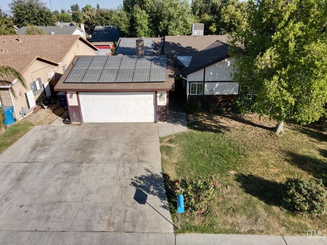3913 Foxwood Street, Bakersfield, CA 93306