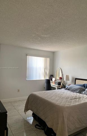 8660 NW 6th Ln 5-203, Miami, FL 33126