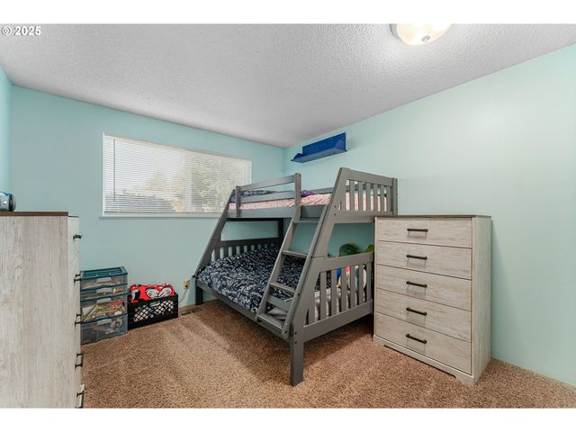 1371 Nw JEFFERSON St, Roseburg, OR 97471