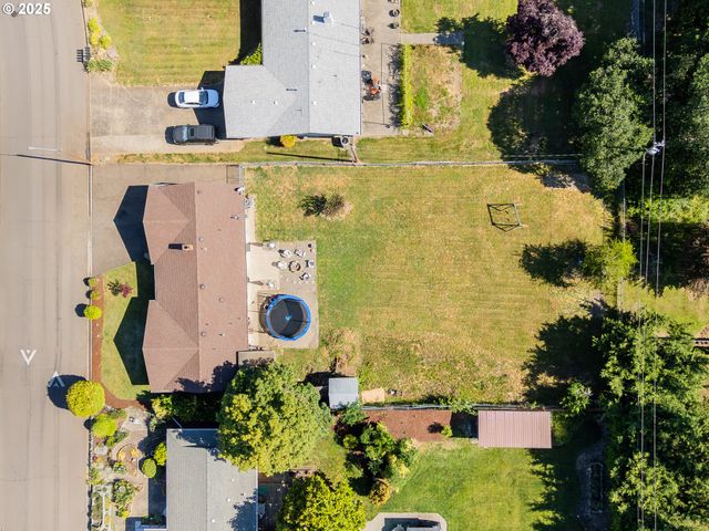 1371 Nw JEFFERSON St, Roseburg, OR 97471