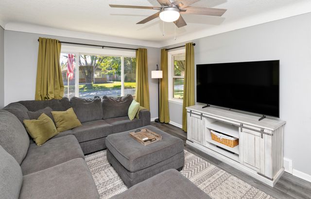 814 SE Oak Drive, Ankeny, IA 50021