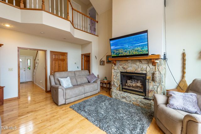 512 Wood View Court, Kingsport, TN 37664